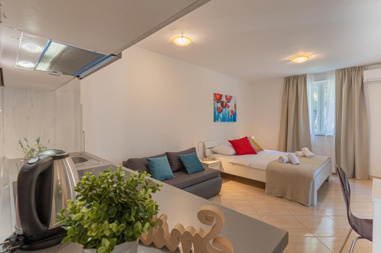 Apartments Lopari Nerezine Eksteriør billede